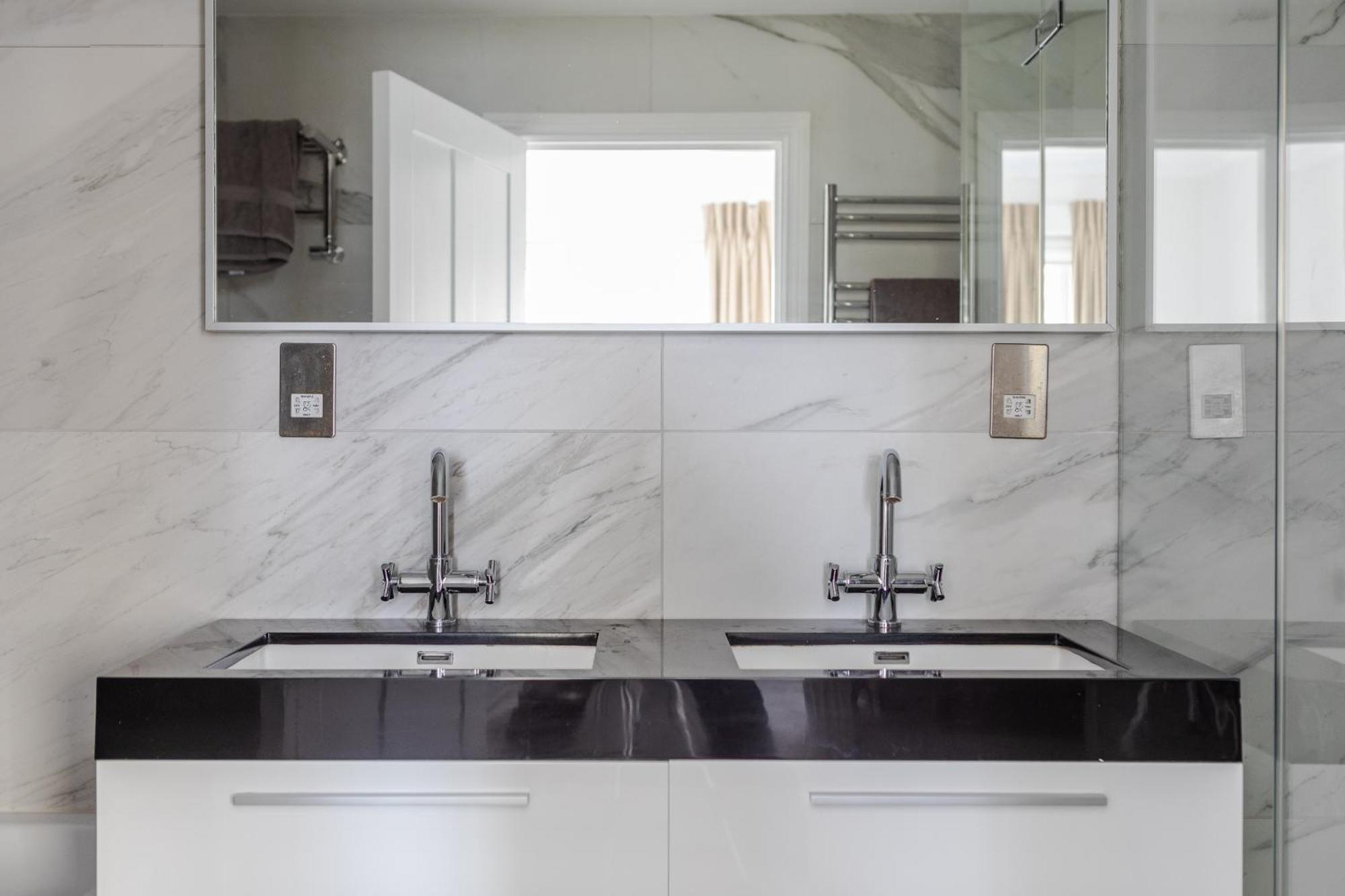 Number 53 - Stunning Maisonette With Parking In Kensington & Chelsea Londres Exterior foto